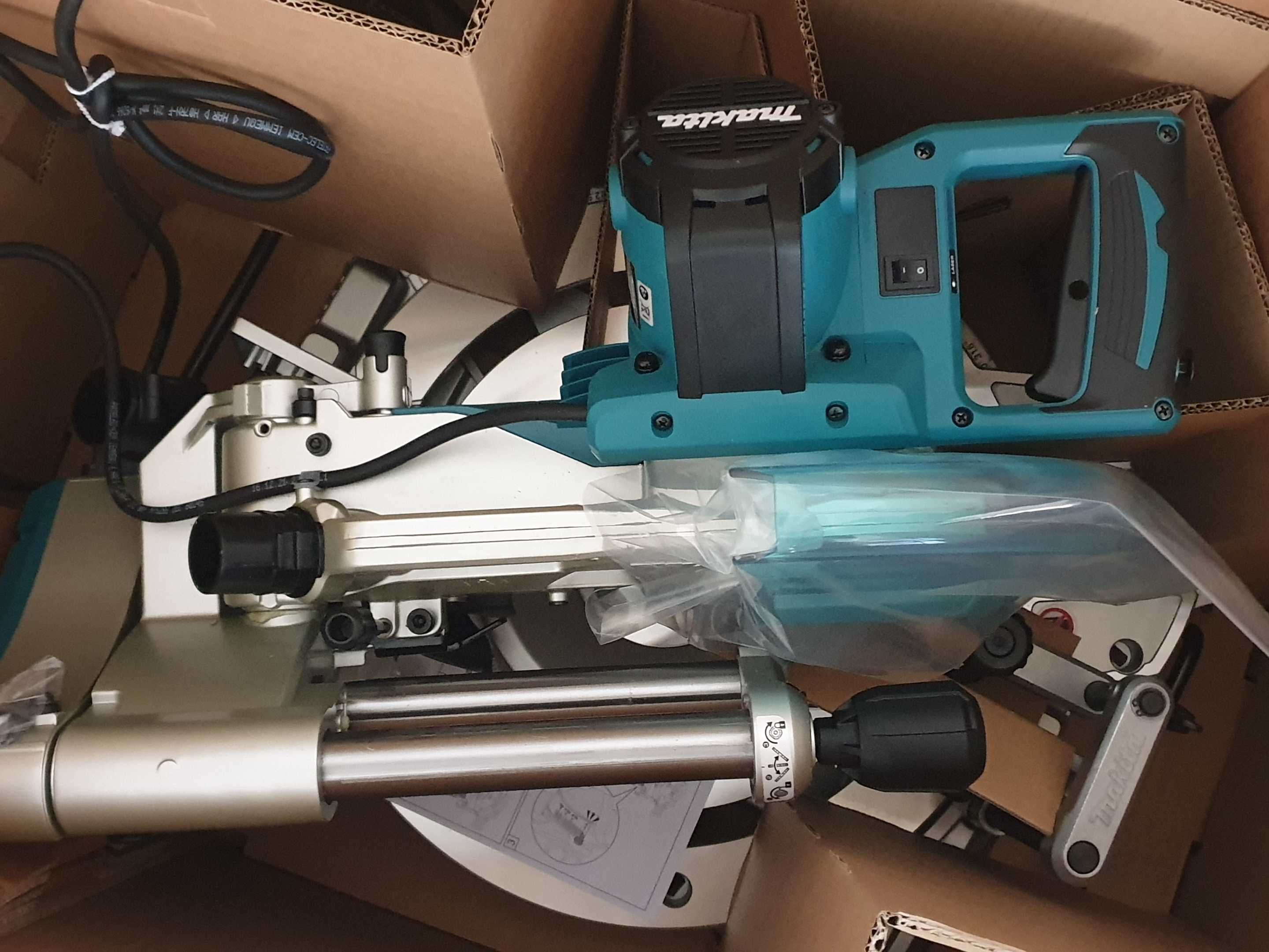 ПРОМО Makita LS1018LN/260 мм диск- Нов Герунг,Пендула,Потапящ циркиляр