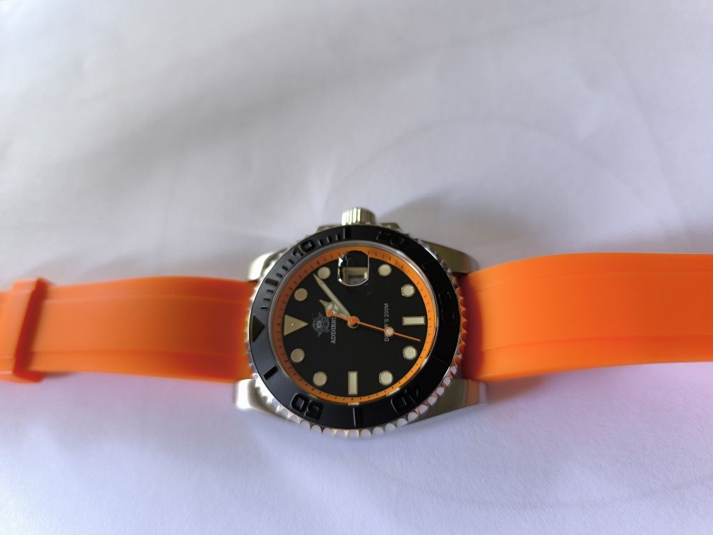 Часовник (DIVERS 200M)