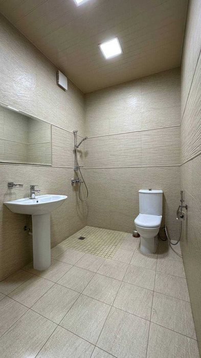 186 кв.м Офис с мебелью 5 кабинетов 13 у.е