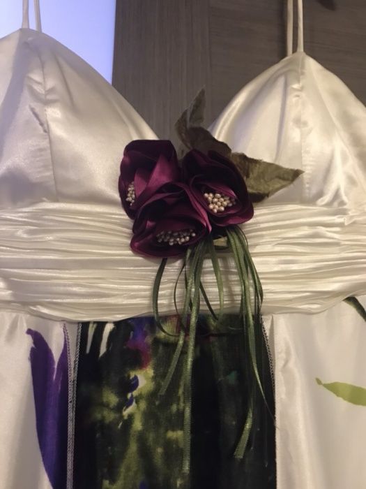 Rochie înflorată din mătase