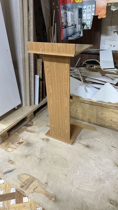 Продам трибуну  новая