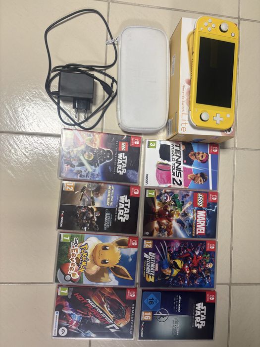 Nintendo Switch Lite с 8 игри