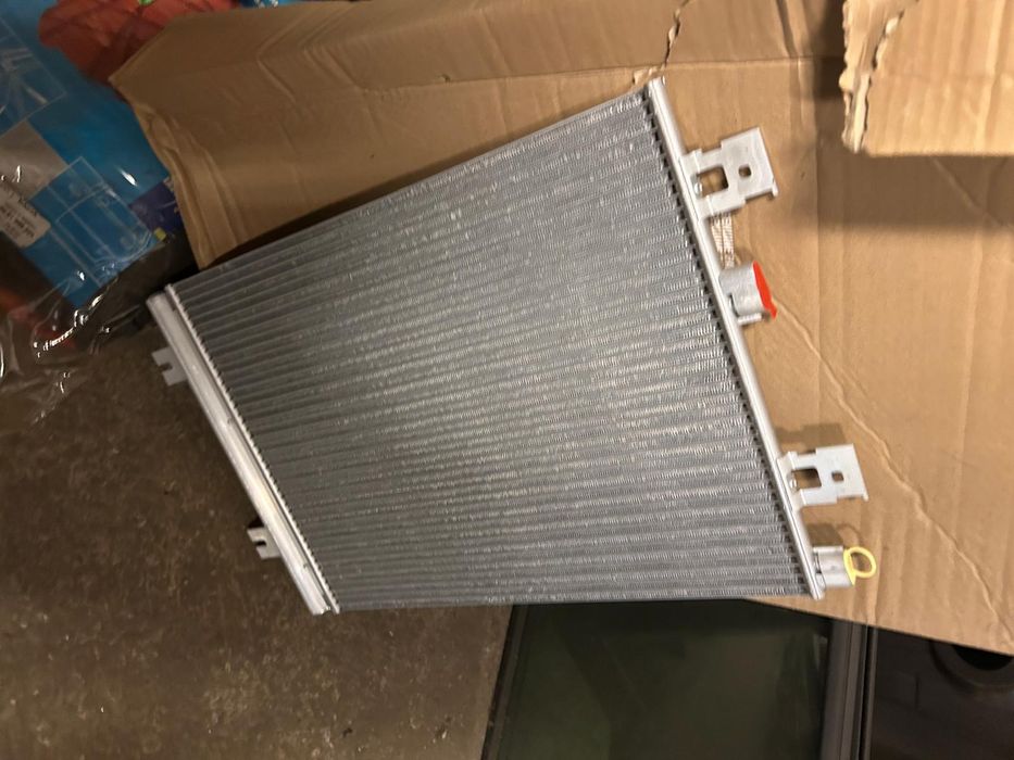 Radiator clima nou Dacia Logan Duster Sandero 1.6 benzina 1.5dci