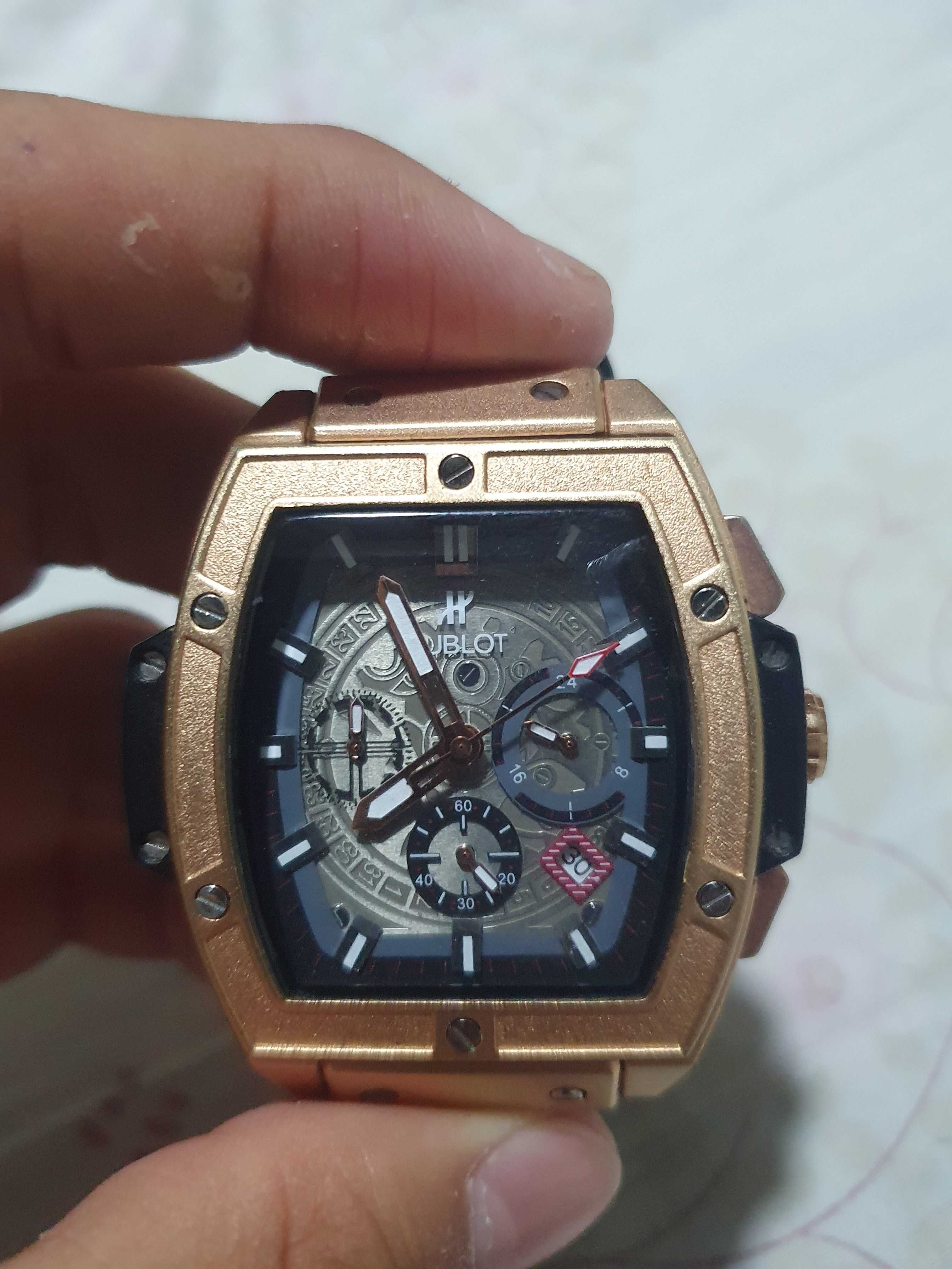 Часы, HUBLOT Часы