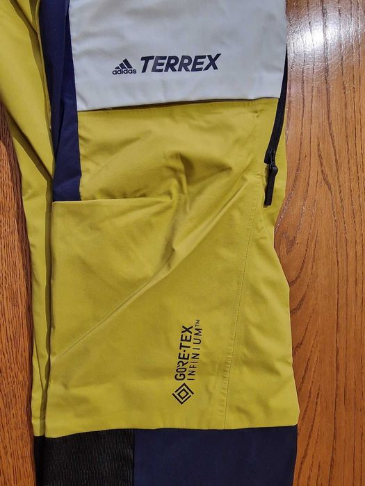 Vand trening ADIDAS TERREX GORE-TEX - pentru femei , marimea M