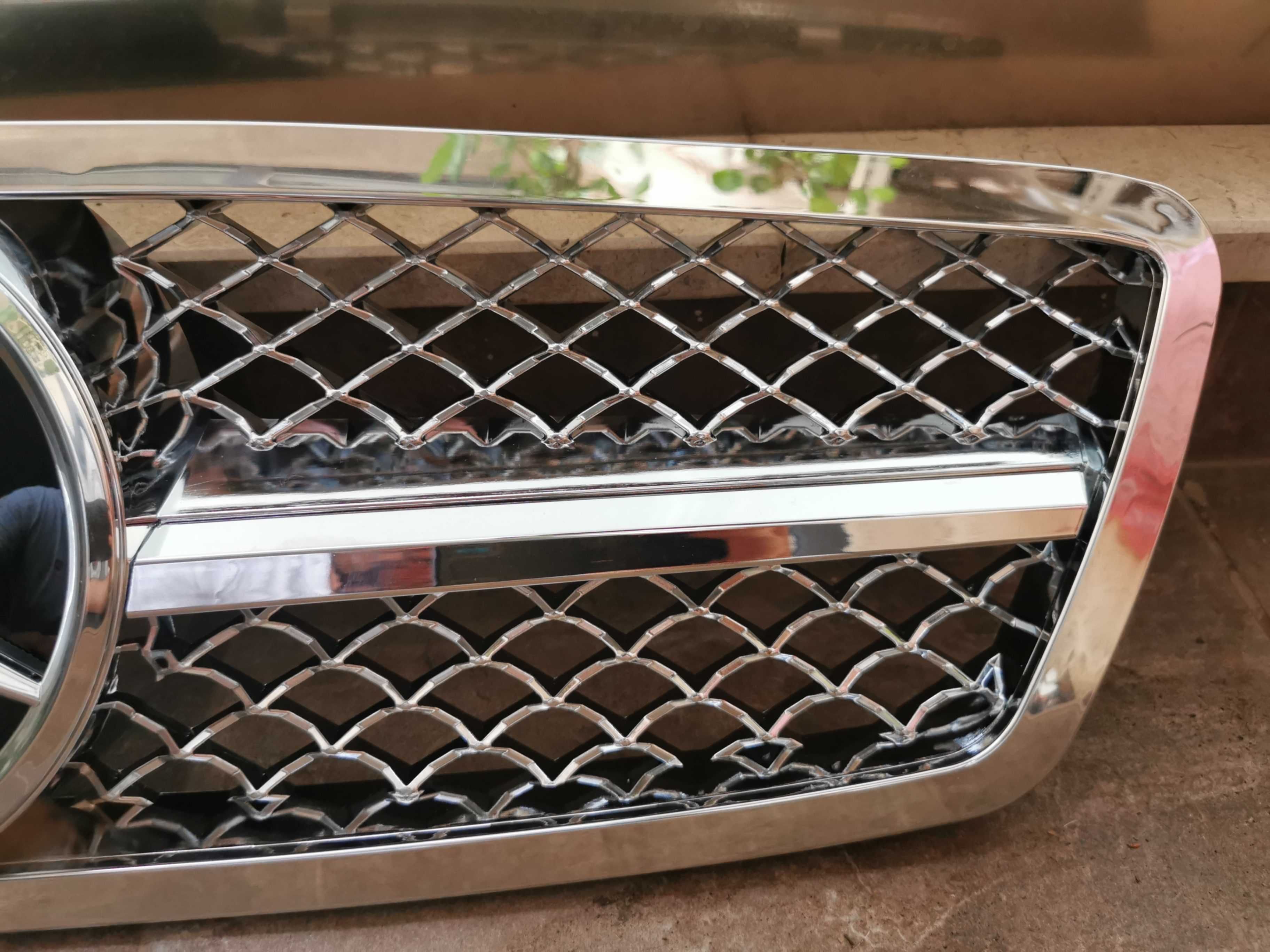 Решетка/маска с емблема тип AMG за Mercedes W203