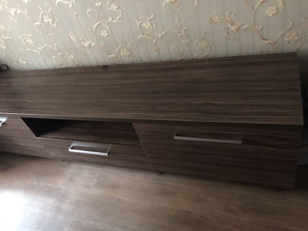 Тумба с дверцами