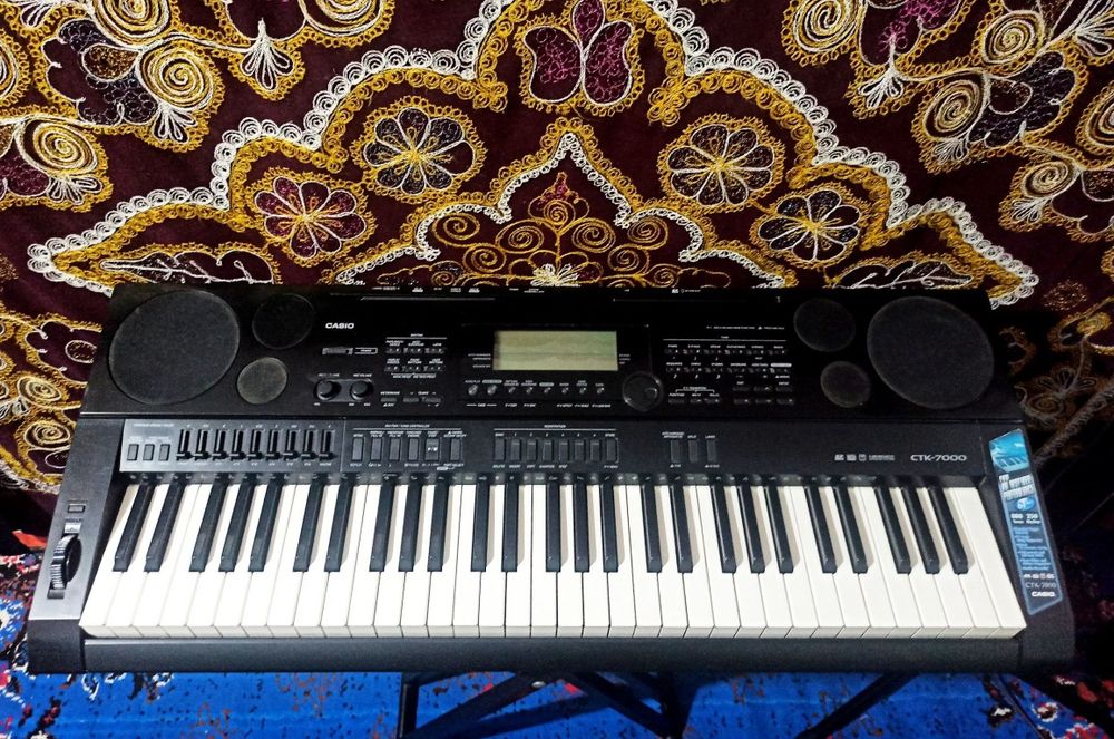 Casio ctk 7000 sotiladi.