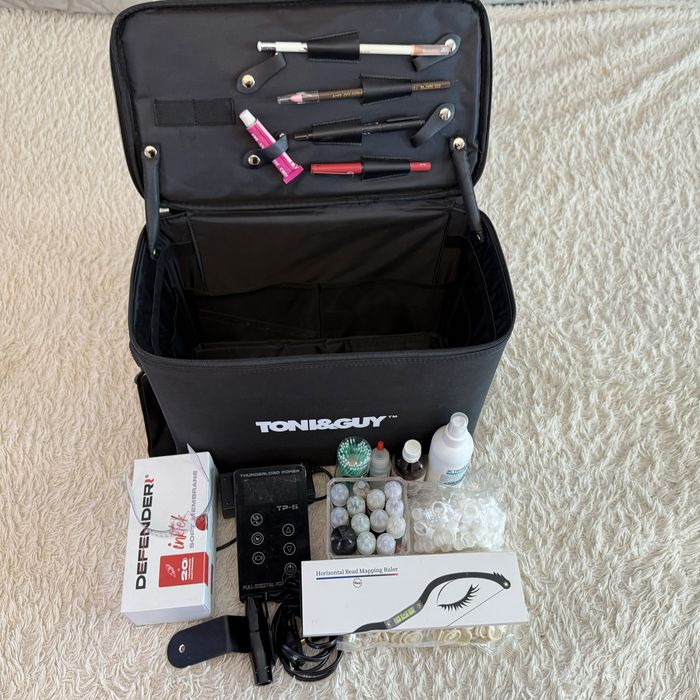 ПРОДАЮ! Готовый чемодан для мастера перманентного макияжа