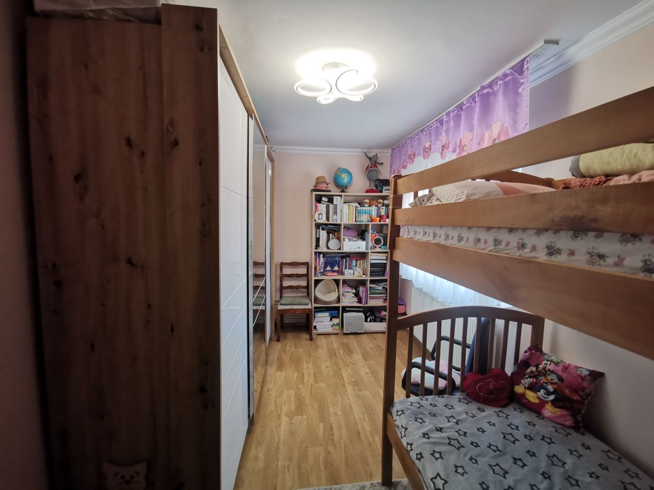 Apartament 3 camere, semidecomandat, 50mp.