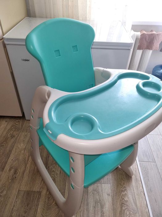 Детский стульчик для кормления