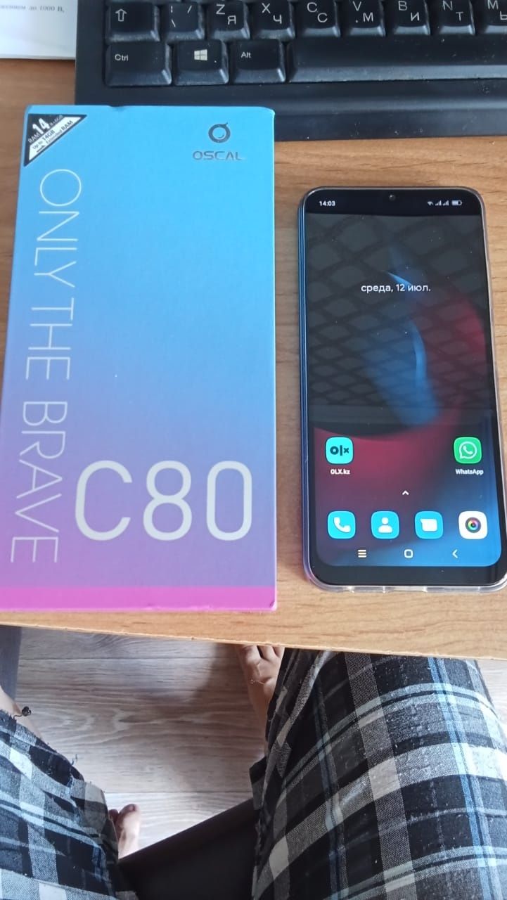 Продам смартфон Oscal c80