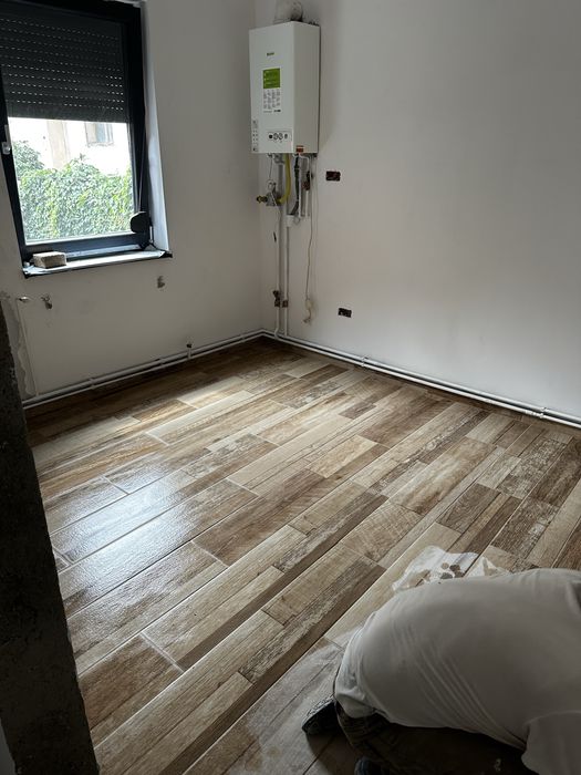 Casă de vânzare în zona centrală!! Accept si variante!!!