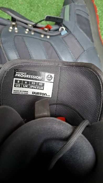 Boots snowboard Burton marimea 40 mondo 25