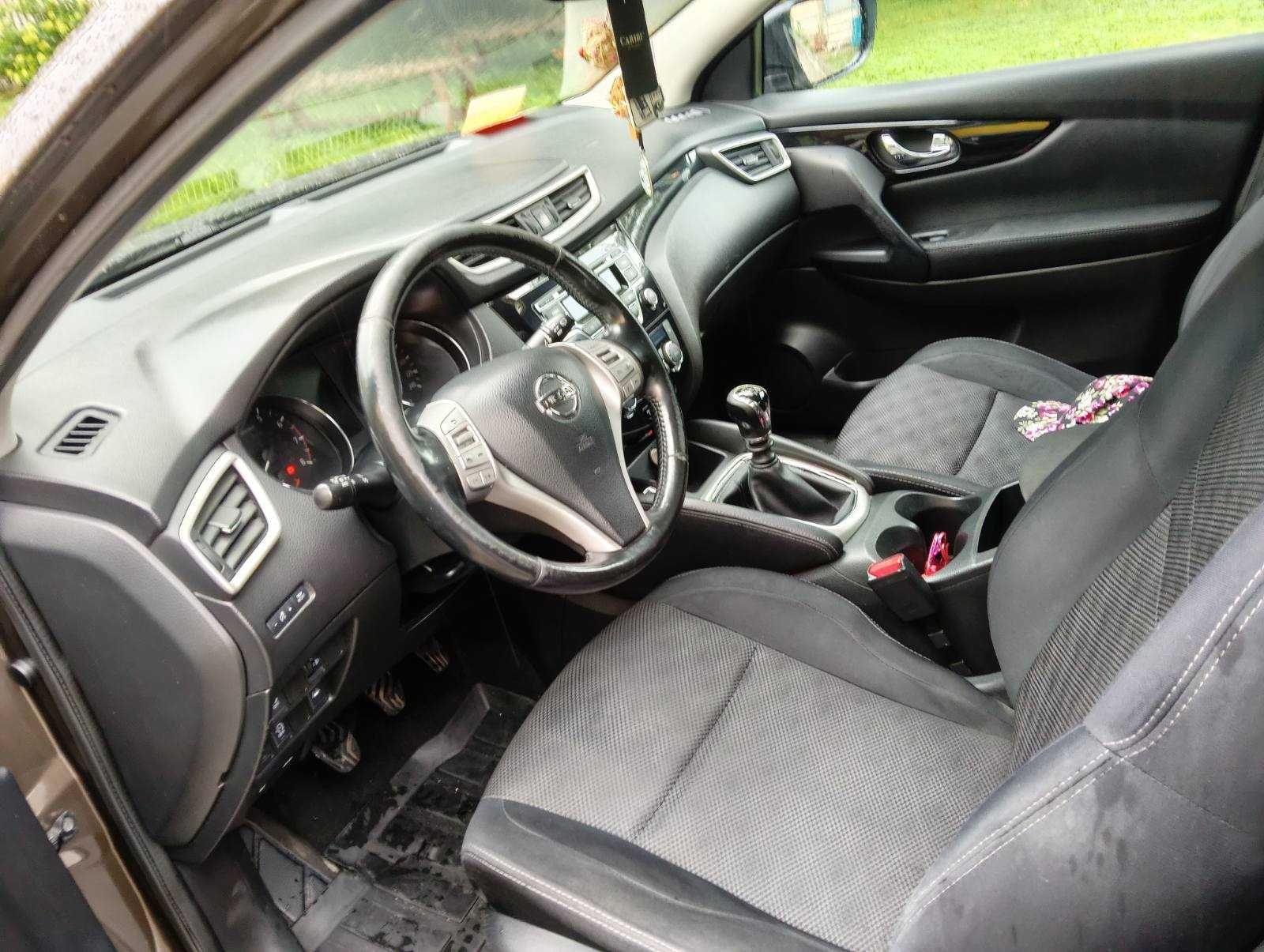 Nissan Qashqai 2015, бензин 1.2 турбо , ръчна скоростна кутия