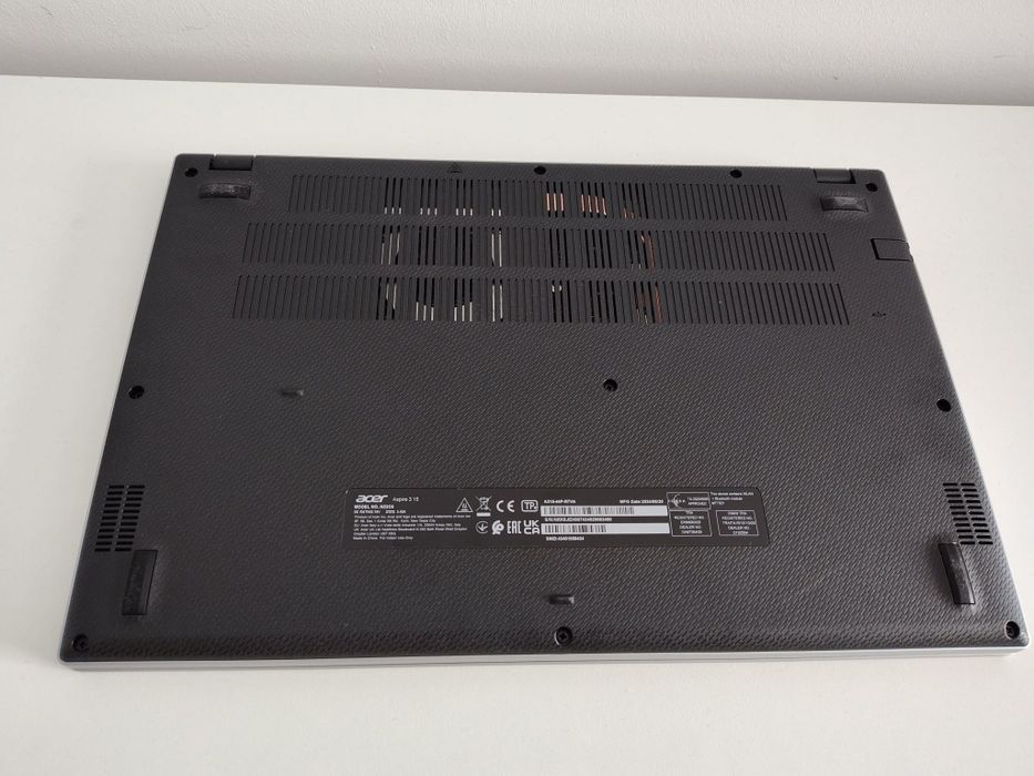 Acer Aspire 3 AMD Ryzen 7 5700U 15.6 Full HD 16 GB DDR4 512 GB SSD