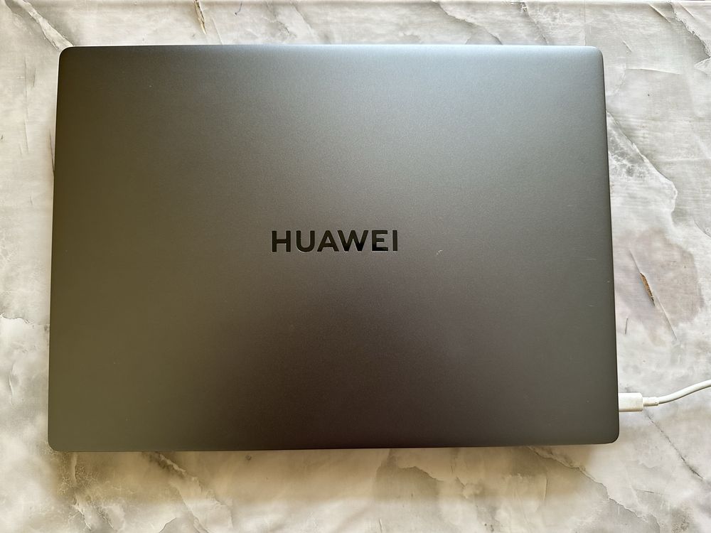 Ноутбук Huawei MateBook D14