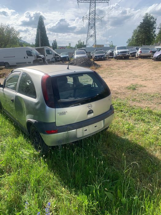 Opel Corsa 1.2 75кс 2003г
