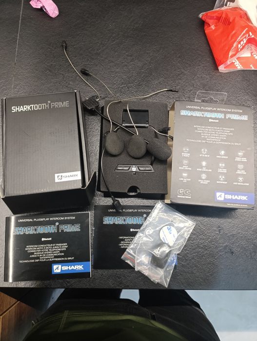 Хендсфри Sharktooth Prime EVO за мото каска