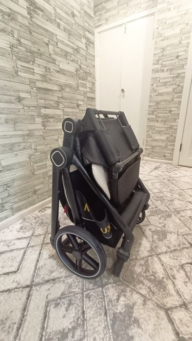 Продам коляску! Новая! Куплена в мае 2025 года. Лёгкая 9кг вес.
