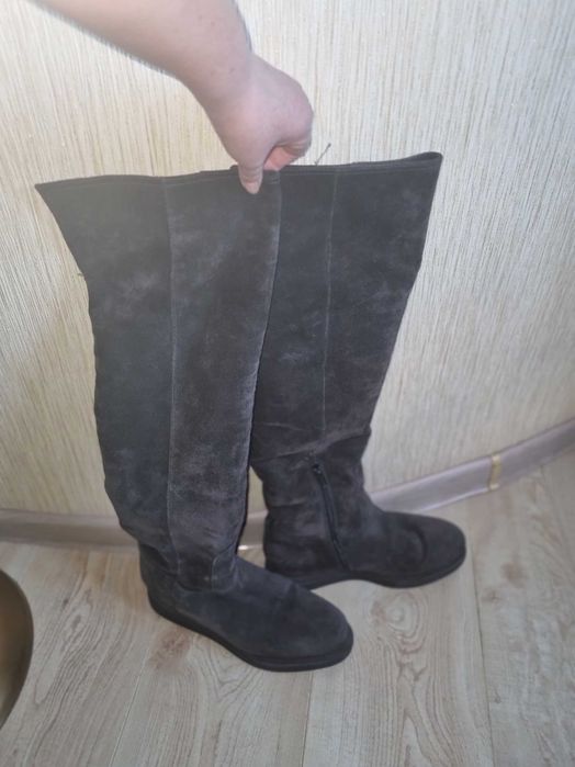 Высокие зимние сапоги, ботфорды