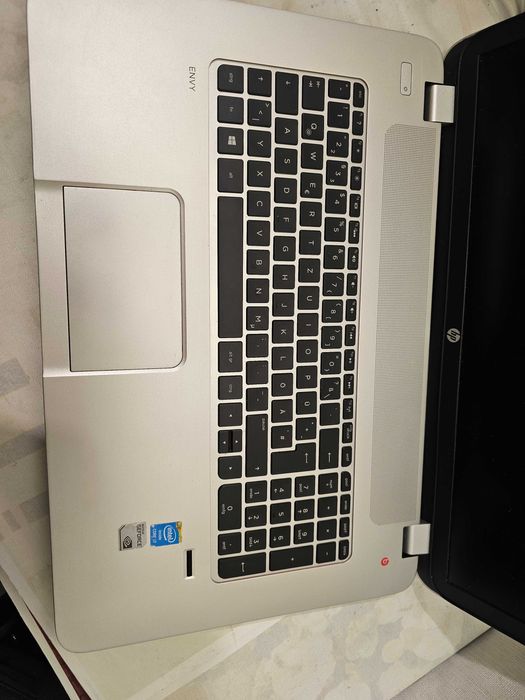 Laptop "17 HP Pavilion dm 3 Envy i7 4702MQ 16gb ram SSD 250