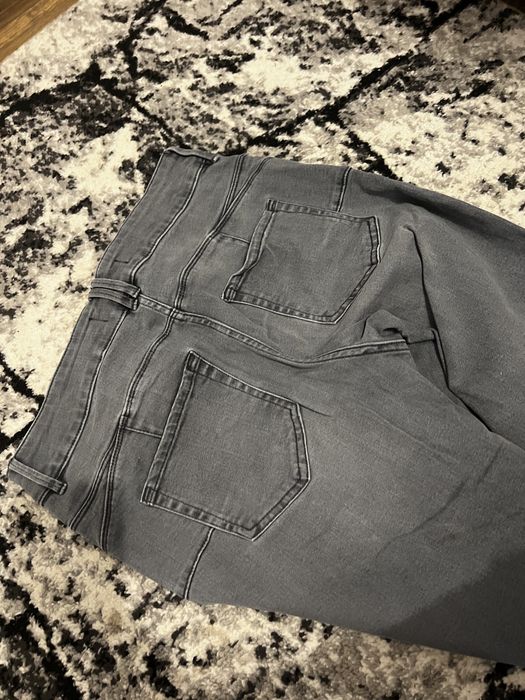 Blugi dama  nu sunt purtati