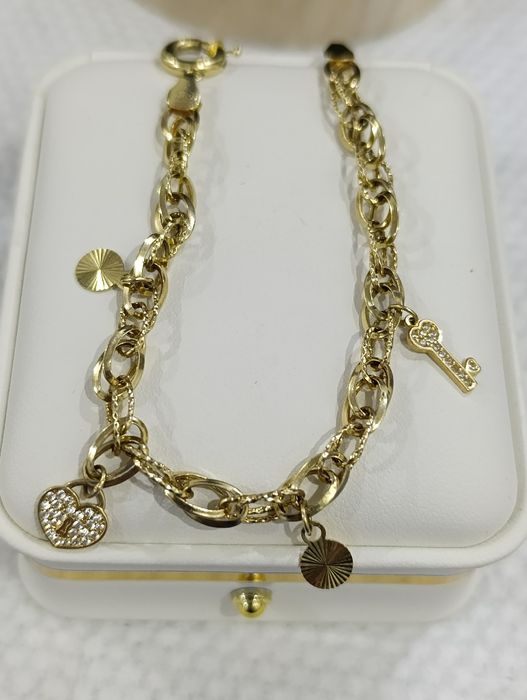 Золотое браслет, вес 4,46 Проба 585,р 19 см.