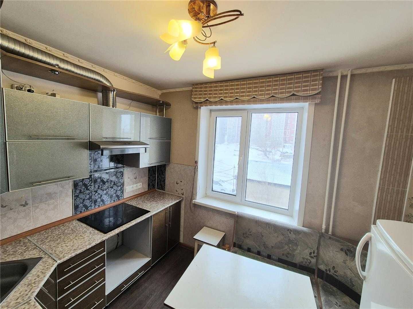 Продам 3 комн квартиру на 8 мкр  5 кольцо