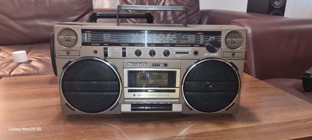 Vand 3. Boombox-uri Sharp WQ-T352H, GF-5757HB, GF-8585HB