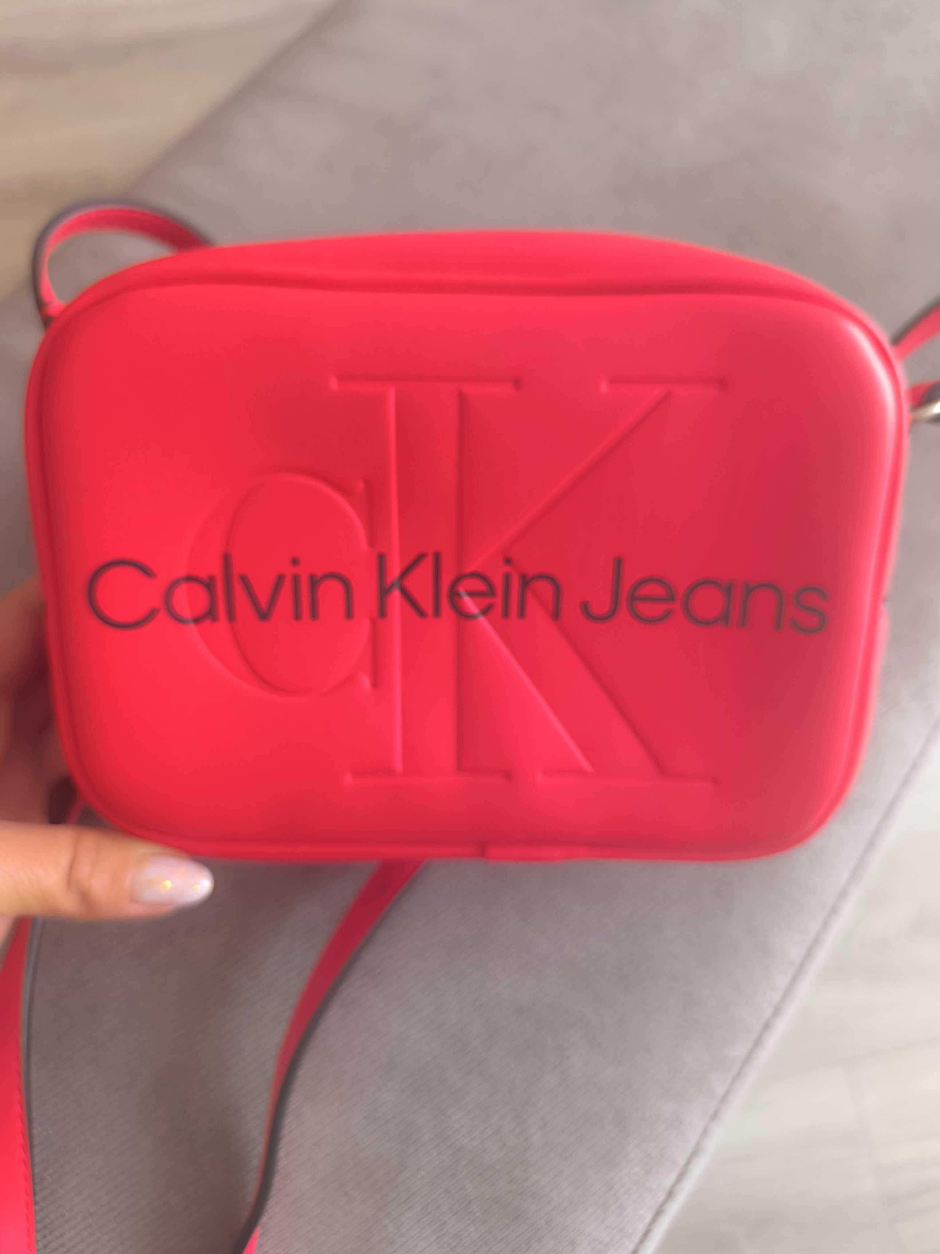 чанта Calvin Klein