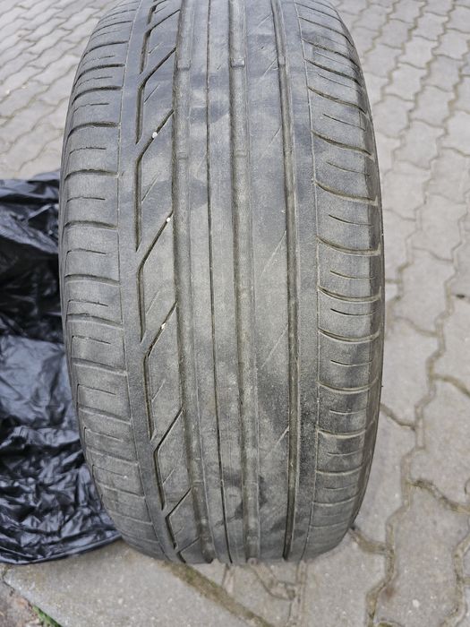 Продавам летни гуми Bridgestone 225/50r18