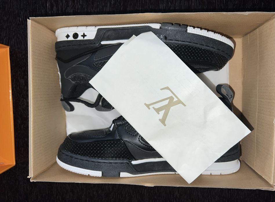 Louis Vuitton sneakers + сертификат