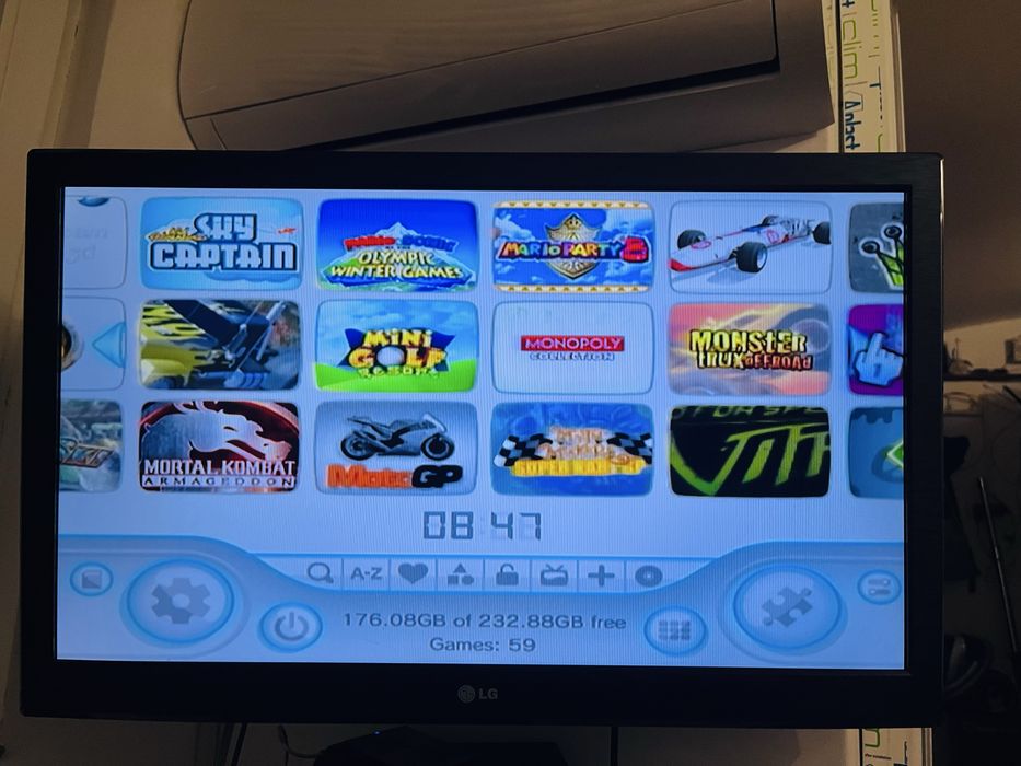 Consola Nintendo Wii + 2 controllere, 2 nunchuck si 60 de jocuri