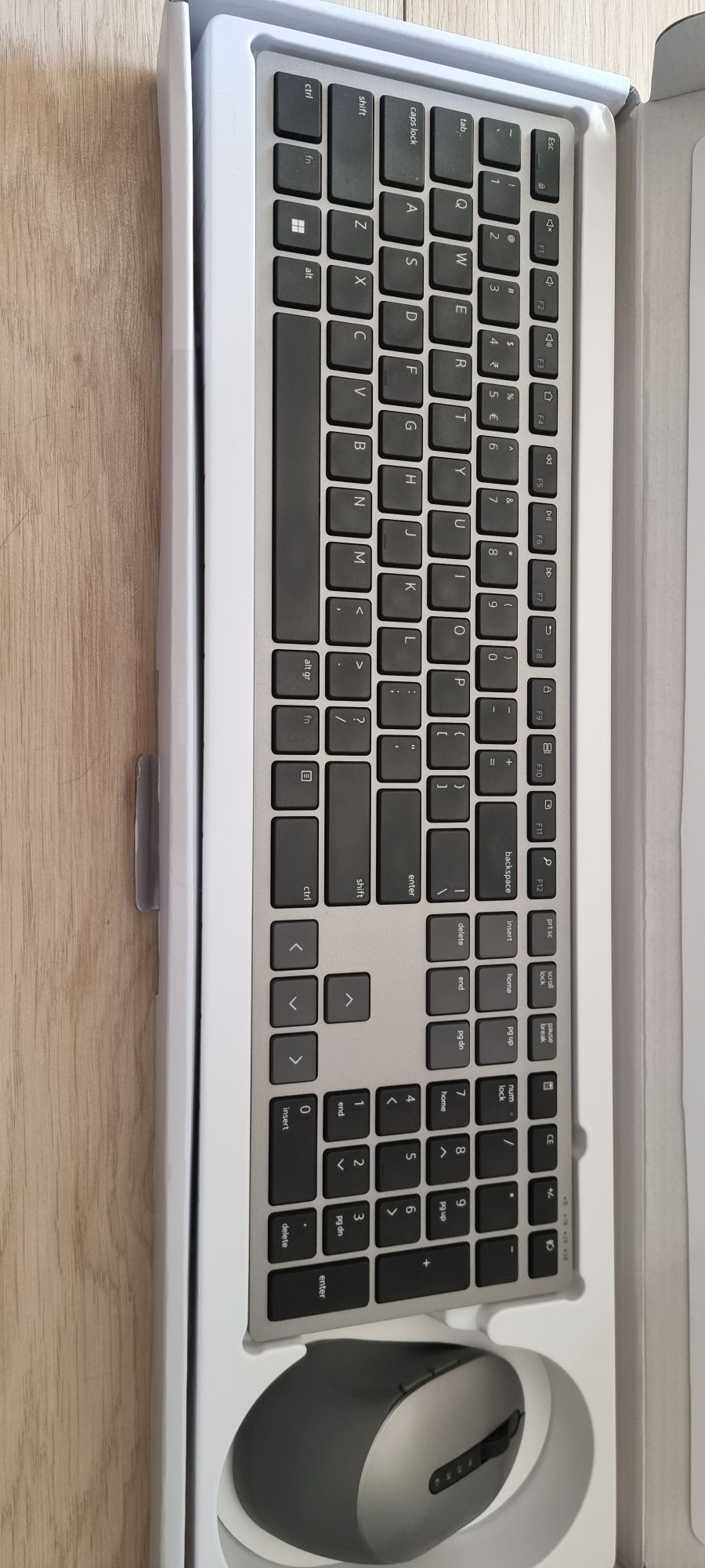 Комплект Безжични Клавиатура + Мишка Dell Premier KM7321W, 2.4GHz&Blue