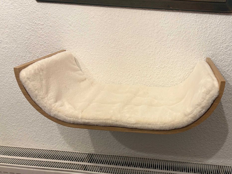 Легло за котка - дъб; естествен фурнир