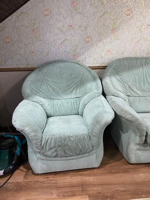 продается белорусский уголок мягкой мебели.