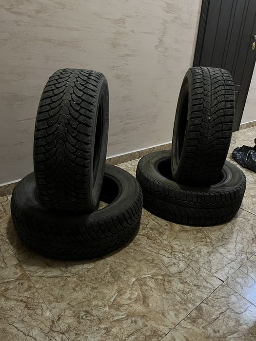 Шины  215/60/16 виатти