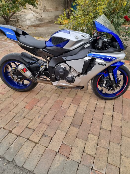 Yamaha r1 sotiladi