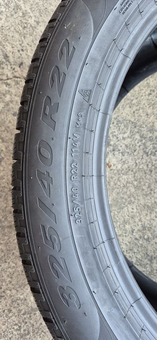 2 anvelope iarna Pirelli 325/40/22,dot 2024.Pretul este pe bucata.