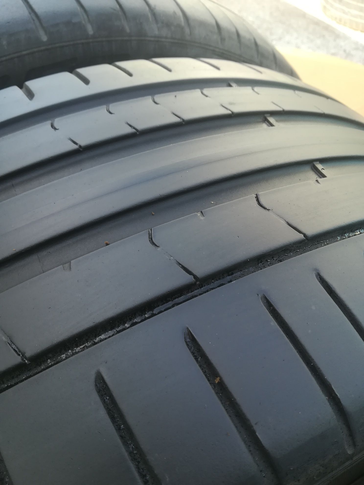 Pirelli P Zero 4бр.255//40/21 дот1817