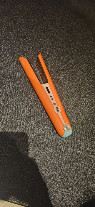 Dyson corrale преса за коса