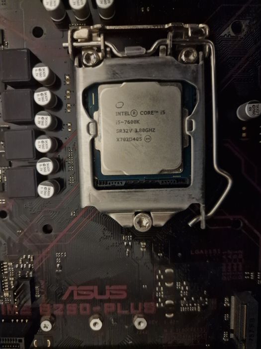 placa de baza asus prime b250 plus + i5 7600k