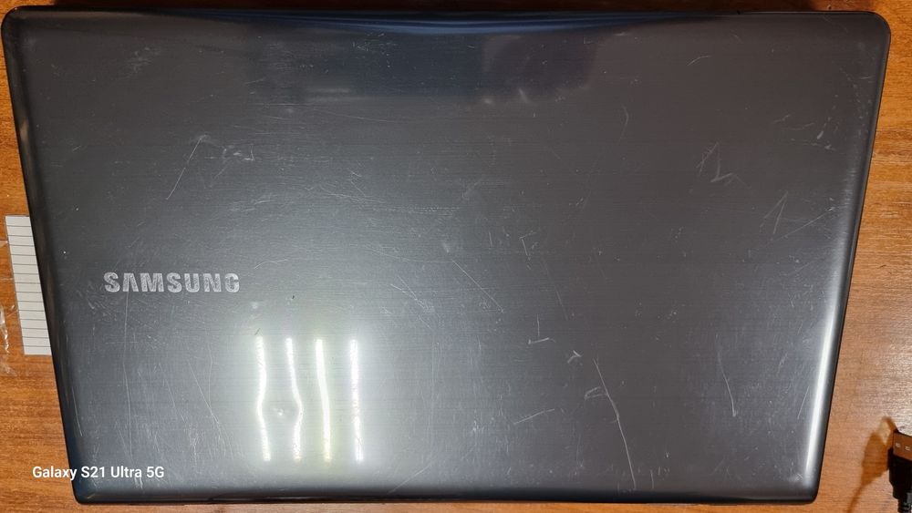 Ноутбук сатылады Самсунг