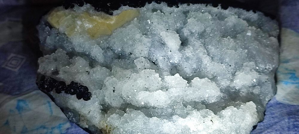 Кристали парчета Геоди от Родопите