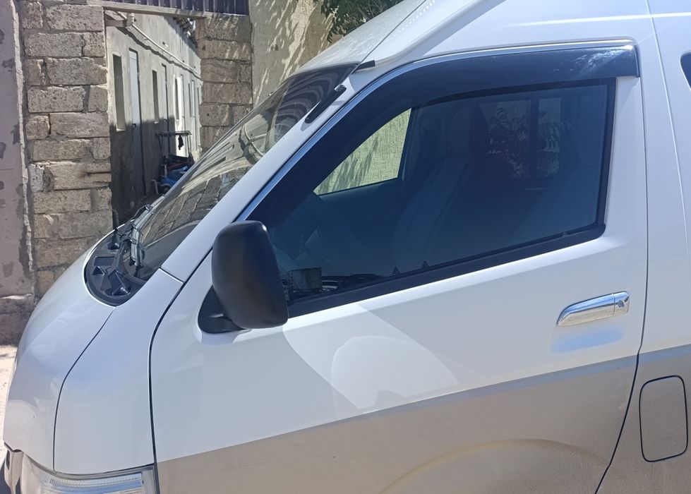 Ветровики Тойота Хайс