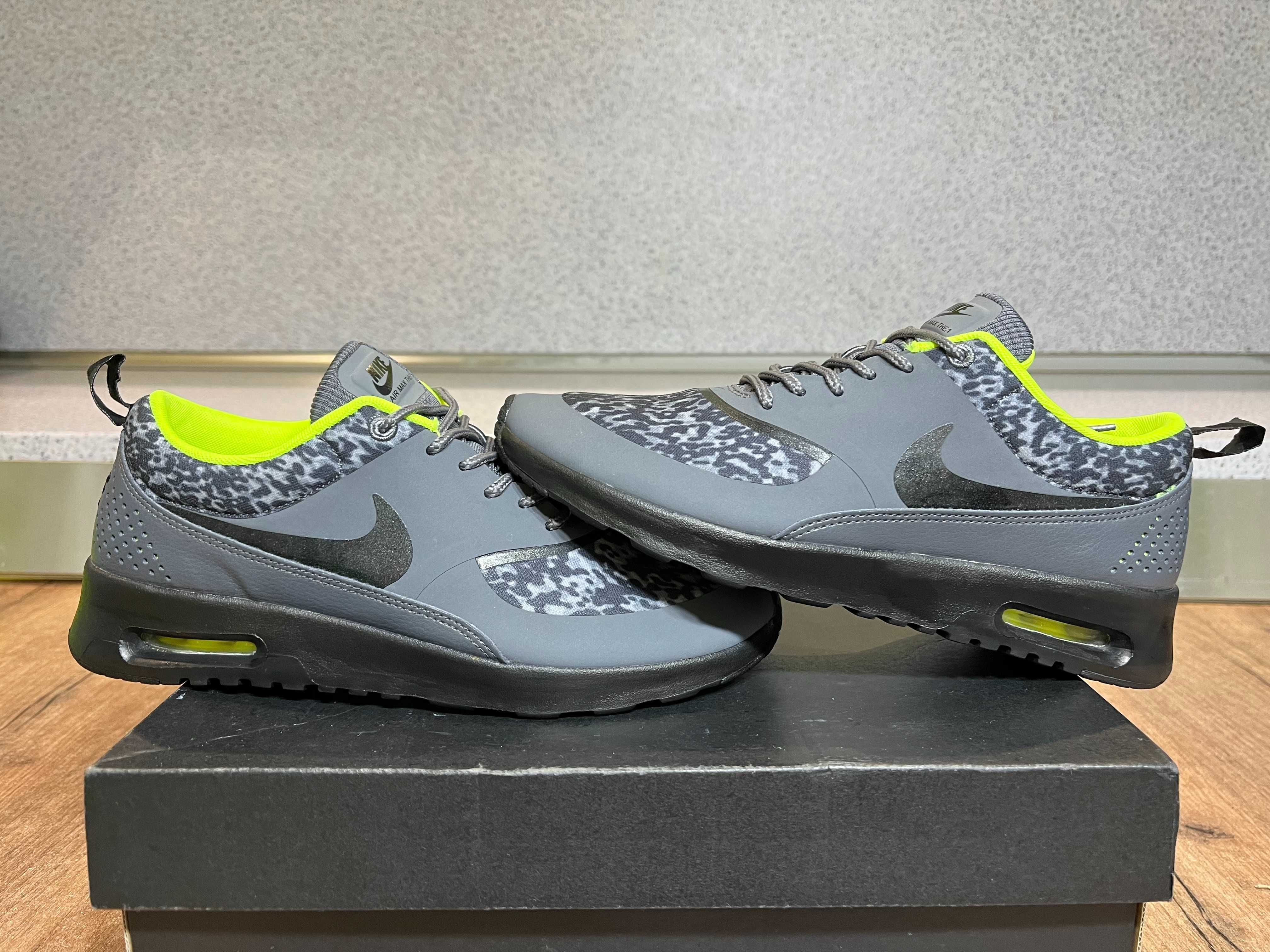 ОРИГИНАЛНИ *** Nike Air Max Thea Print / Dark Grey Black-Volt