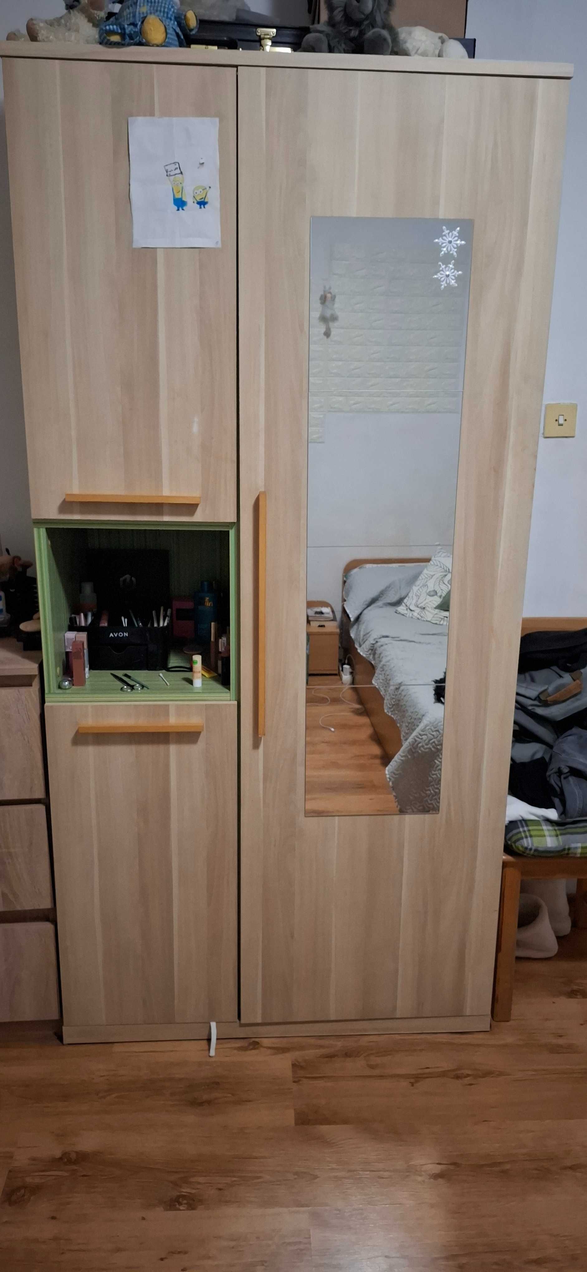 Гардероб двукрилен