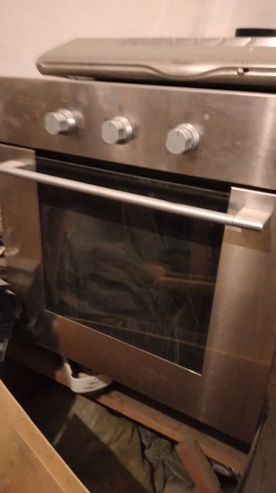 Продам Эл духовку