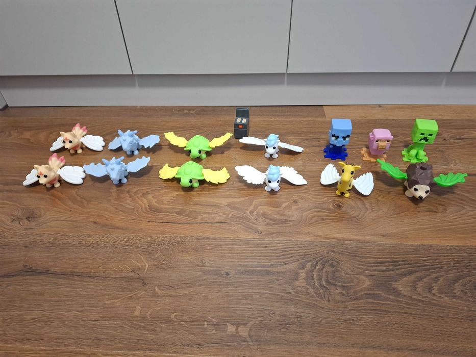 Figurine Adopt me , Mc donald noi